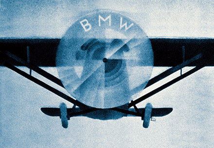 car-logo-bmw-plane