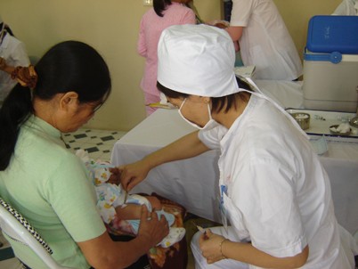 Vaccin phối hợp mang lại nhiều lợi ích cho trẻ em